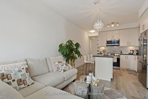 Photo 10 at 1704 - 95 Oneida Crescent, Langstaff, Richmond Hill