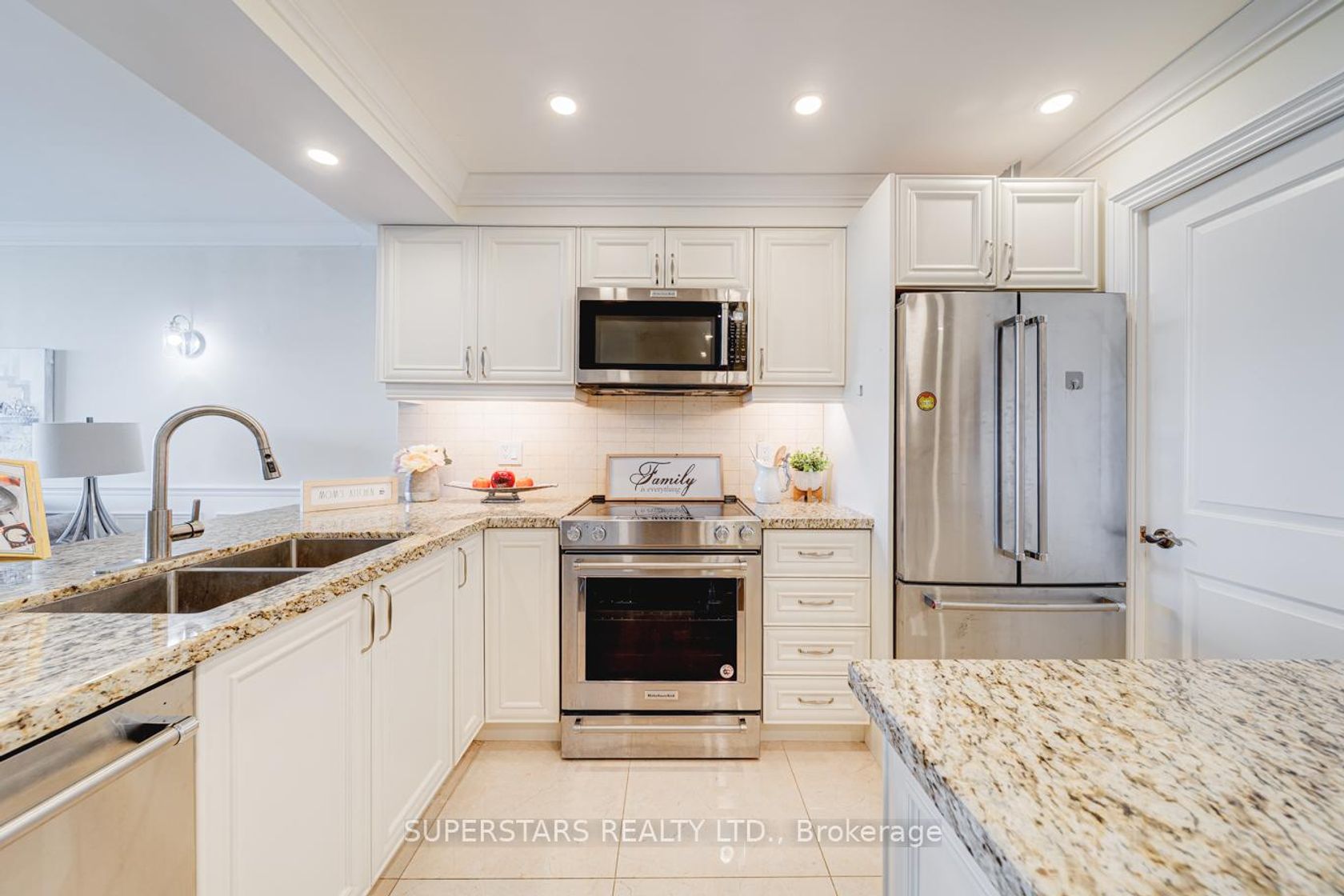 1508 - 33 Weldrick Road E, Observatory, Richmond Hill 