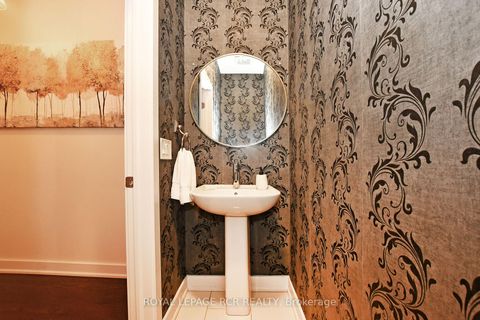 Photo 12 at 65 Anchusa Drive, Rural Richmond Hill, Richmond Hill