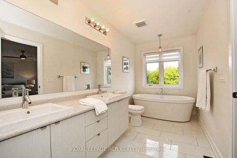 Photo 17 at 65 Anchusa Drive, Rural Richmond Hill, Richmond Hill