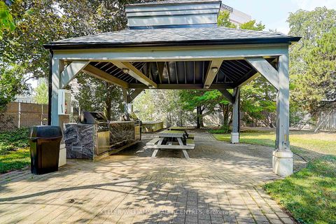 Photo 3 at 1511 - 7 Bishop Avenue, Newtonbrook East, Toronto