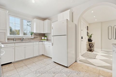 Photo 10 at 15133 Dufferin Street, King City, King