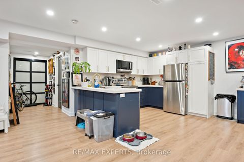 Photo 30 at 15133 Dufferin Street, King City, King