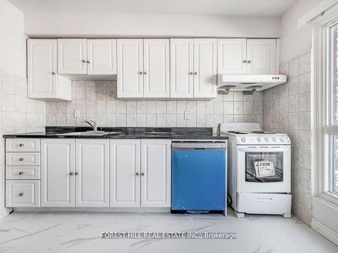 Photo 2 at 53 Woody Vine Way, Bayview Village, Toronto