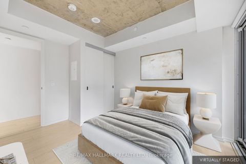 Photo 11 at 807 - 5 Soudan Avenue, Mount Pleasant West, Toronto