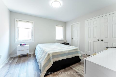 Photo 34 at 339 Thomas Cook Avenue, Patterson, Vaughan