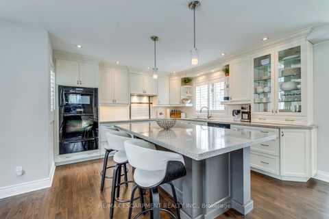 Photo 9 at 48 Forsythe Street, CO Central, Oakville