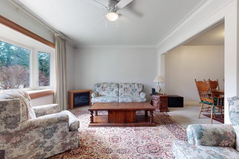 Photo 5 at 20 Brinloor Boulevard, Scarborough Village, Toronto