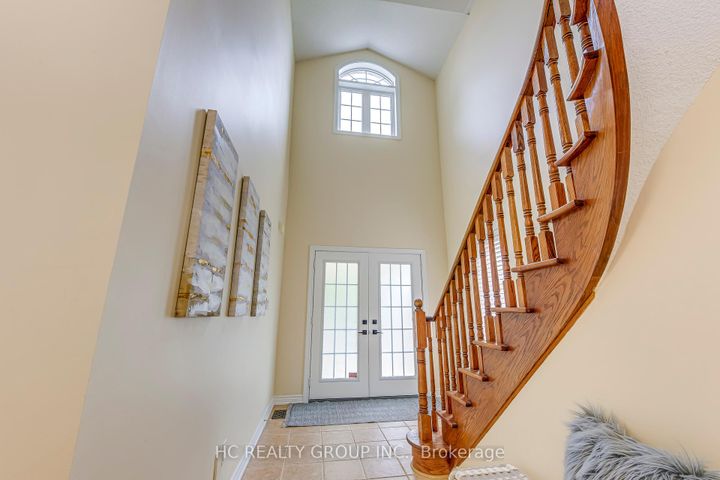 Photo 3 at 2436 Felhaber Crescent, JC Joshua Creek, Oakville
