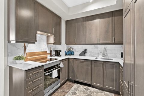 Photo 8 at 309 - 9075 Jane Street, Concord, Vaughan