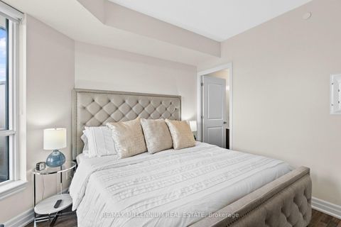 Photo 41 at 309 - 9075 Jane Street, Concord, Vaughan