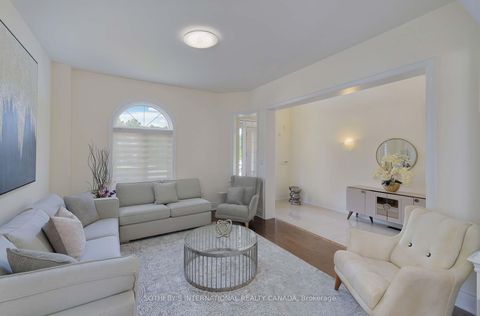 Photo 15 at 381 Poetry Drive, Vellore Village, Vaughan