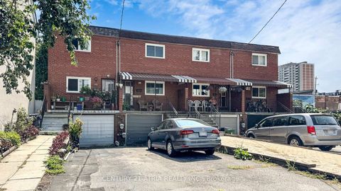 Photo 4 at 49 Noble Street, Roncesvalles, Toronto
