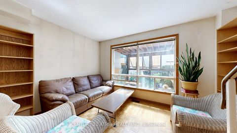 Photo 5 at 49 Noble Street, Roncesvalles, Toronto