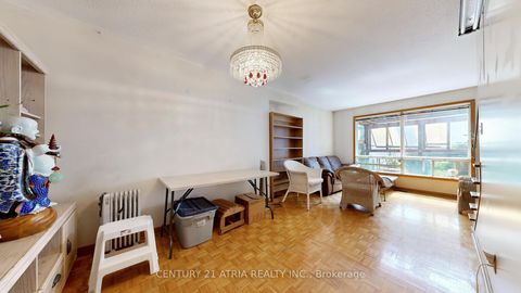 Photo 10 at 49 Noble Street, Roncesvalles, Toronto