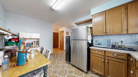 Photo 15 at 49 Noble Street, Roncesvalles, Toronto