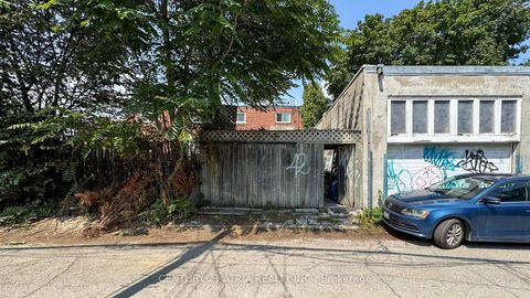Photo 41 at 49 Noble Street, Roncesvalles, Toronto
