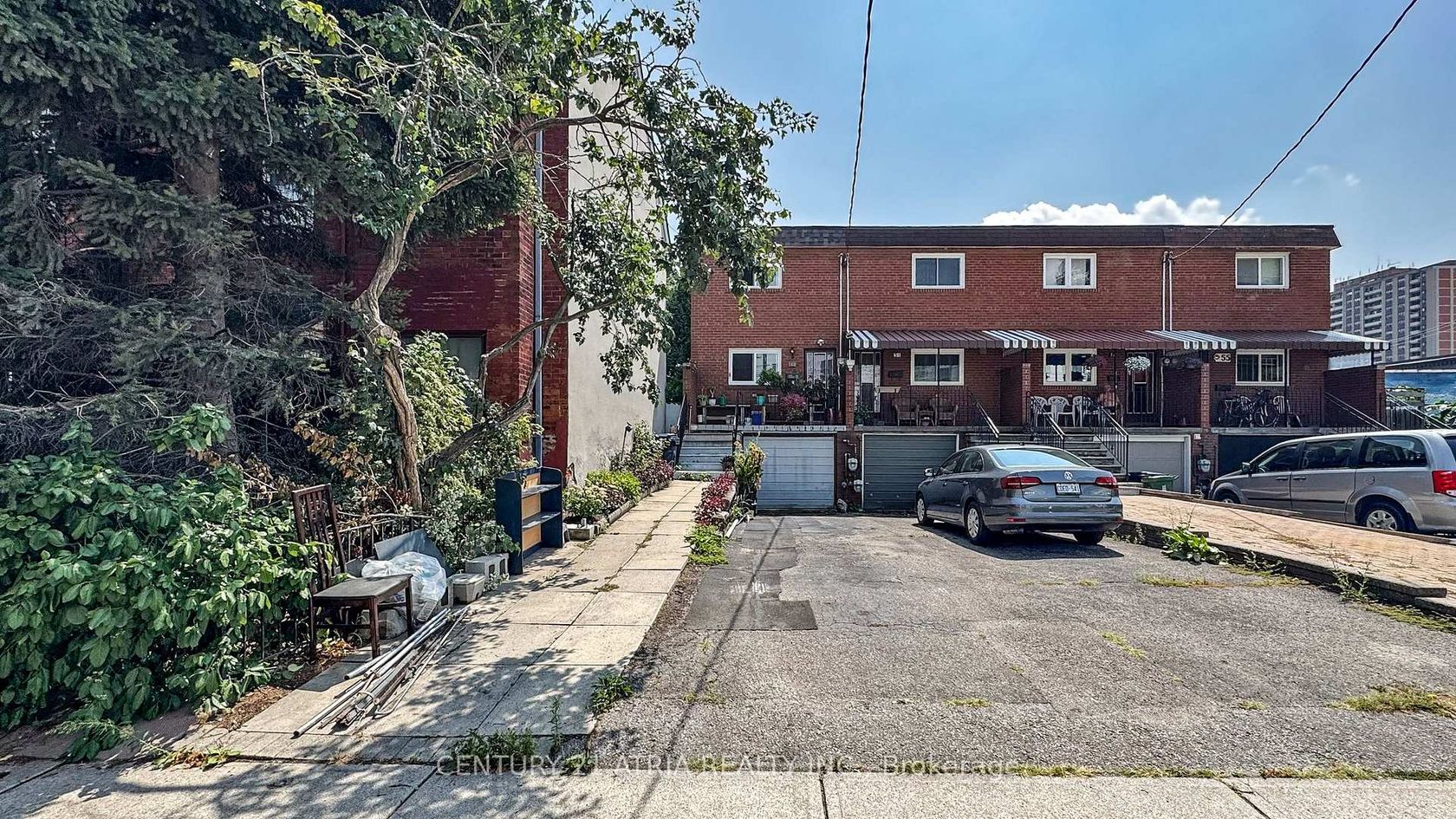 49 Noble Street, Roncesvalles, Toronto by Loree Meneguzzi Real Estate 49 Noble Street, Roncesvalles, Toronto