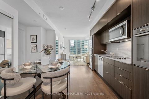 Photo 4 at 2502 - 10 York Street, Waterfront Communities C1, Toronto