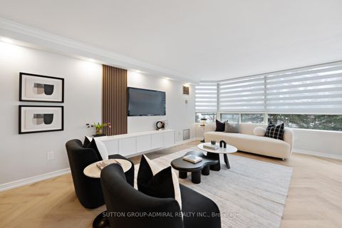 Photo 5 at 304 - 7 Townsgate Drive, Yorkhill, Vaughan