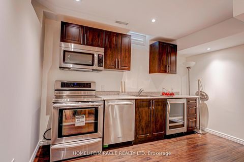Photo 35 at 2 Stanton Avenue, Vellore Village, Vaughan