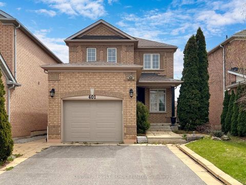 Photo 1 at 401 Cranston Park Avenue, Maple, Vaughan