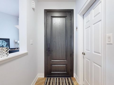 Photo 5 at 401 Cranston Park Avenue, Maple, Vaughan