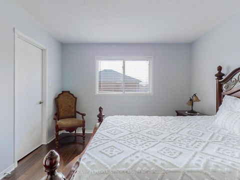 Photo 23 at 401 Cranston Park Avenue, Maple, Vaughan