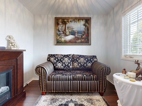 Photo 25 at 401 Cranston Park Avenue, Maple, Vaughan