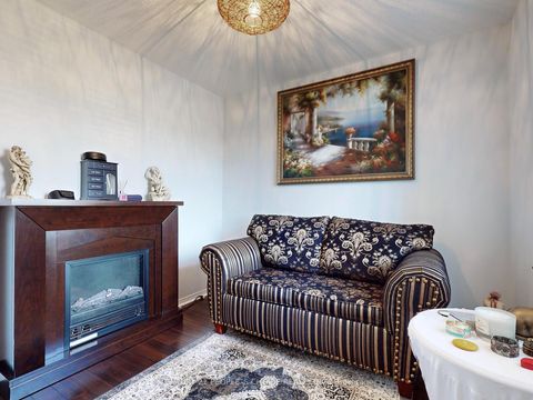 Photo 26 at 401 Cranston Park Avenue, Maple, Vaughan