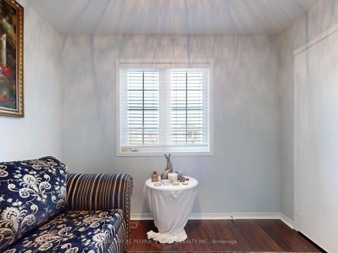 Photo 27 at 401 Cranston Park Avenue, Maple, Vaughan