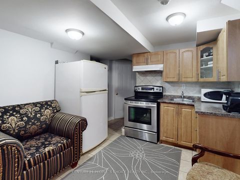 Photo 31 at 401 Cranston Park Avenue, Maple, Vaughan