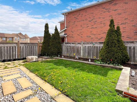 Photo 44 at 401 Cranston Park Avenue, Maple, Vaughan