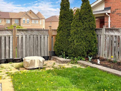 Photo 47 at 401 Cranston Park Avenue, Maple, Vaughan
