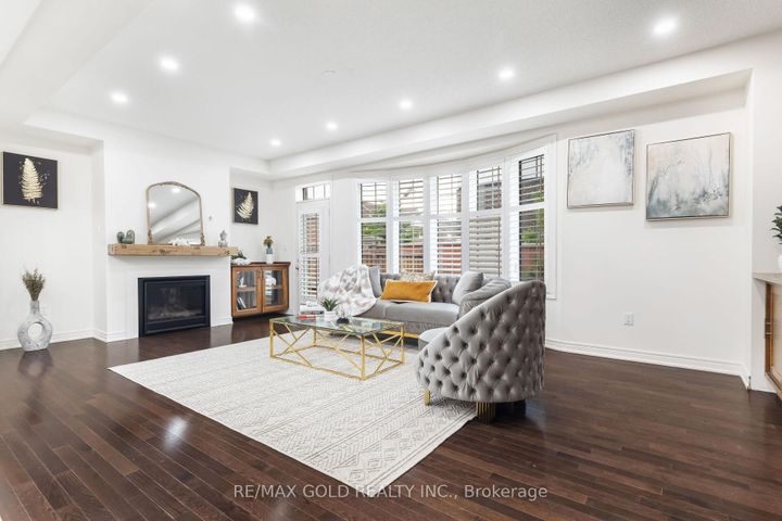 Photo 7 at 86 Humberstone Crescent, Northwest Brampton, Brampton