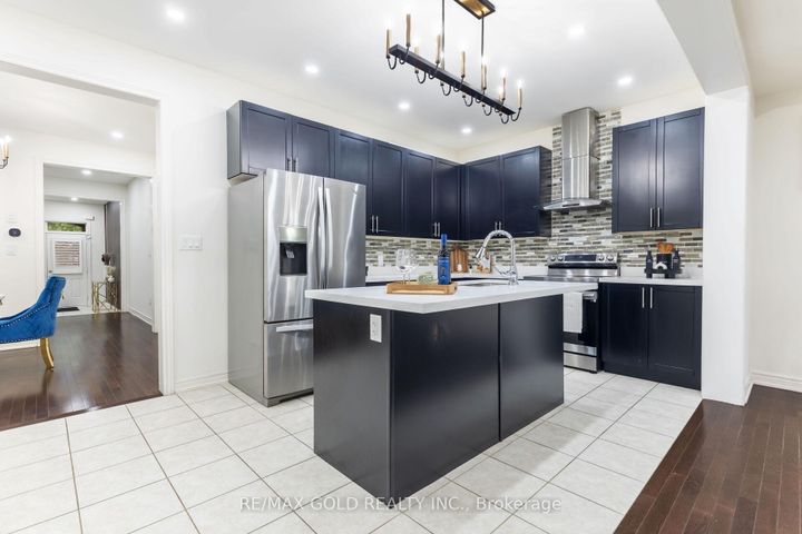 Photo 12 at 86 Humberstone Crescent, Northwest Brampton, Brampton