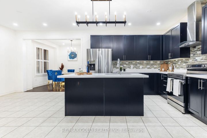 Photo 13 at 86 Humberstone Crescent, Northwest Brampton, Brampton