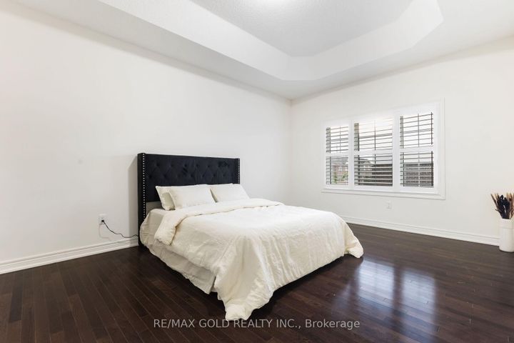 Photo 17 at 86 Humberstone Crescent, Northwest Brampton, Brampton