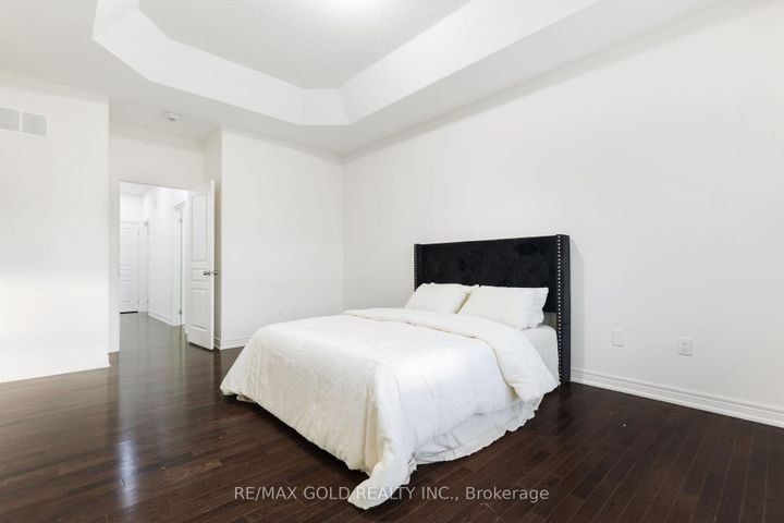Photo 19 at 86 Humberstone Crescent, Northwest Brampton, Brampton