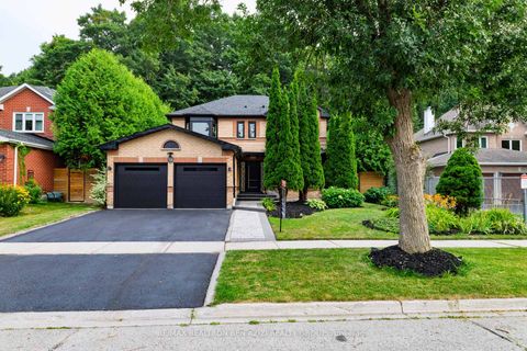 Photo 2 at 78 Charing Crescent, Aurora Highlands, Aurora