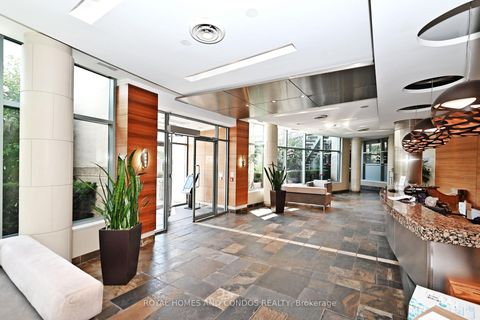 Photo 3 at 618 - 230 Queens Quay W, Waterfront Communities C1, Toronto