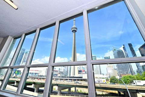 Photo 5 at 618 - 230 Queens Quay W, Waterfront Communities C1, Toronto