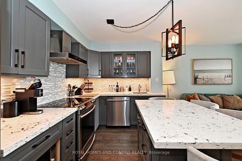 Photo 10 at 618 - 230 Queens Quay W, Waterfront Communities C1, Toronto