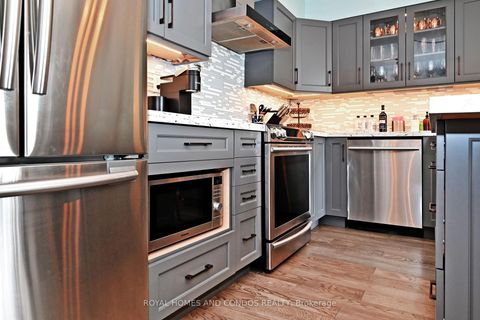 Photo 20 at 618 - 230 Queens Quay W, Waterfront Communities C1, Toronto