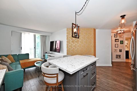 Photo 22 at 618 - 230 Queens Quay W, Waterfront Communities C1, Toronto