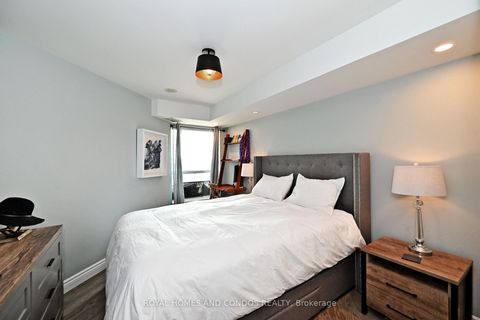 Photo 31 at 618 - 230 Queens Quay W, Waterfront Communities C1, Toronto