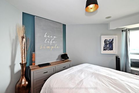 Photo 35 at 618 - 230 Queens Quay W, Waterfront Communities C1, Toronto