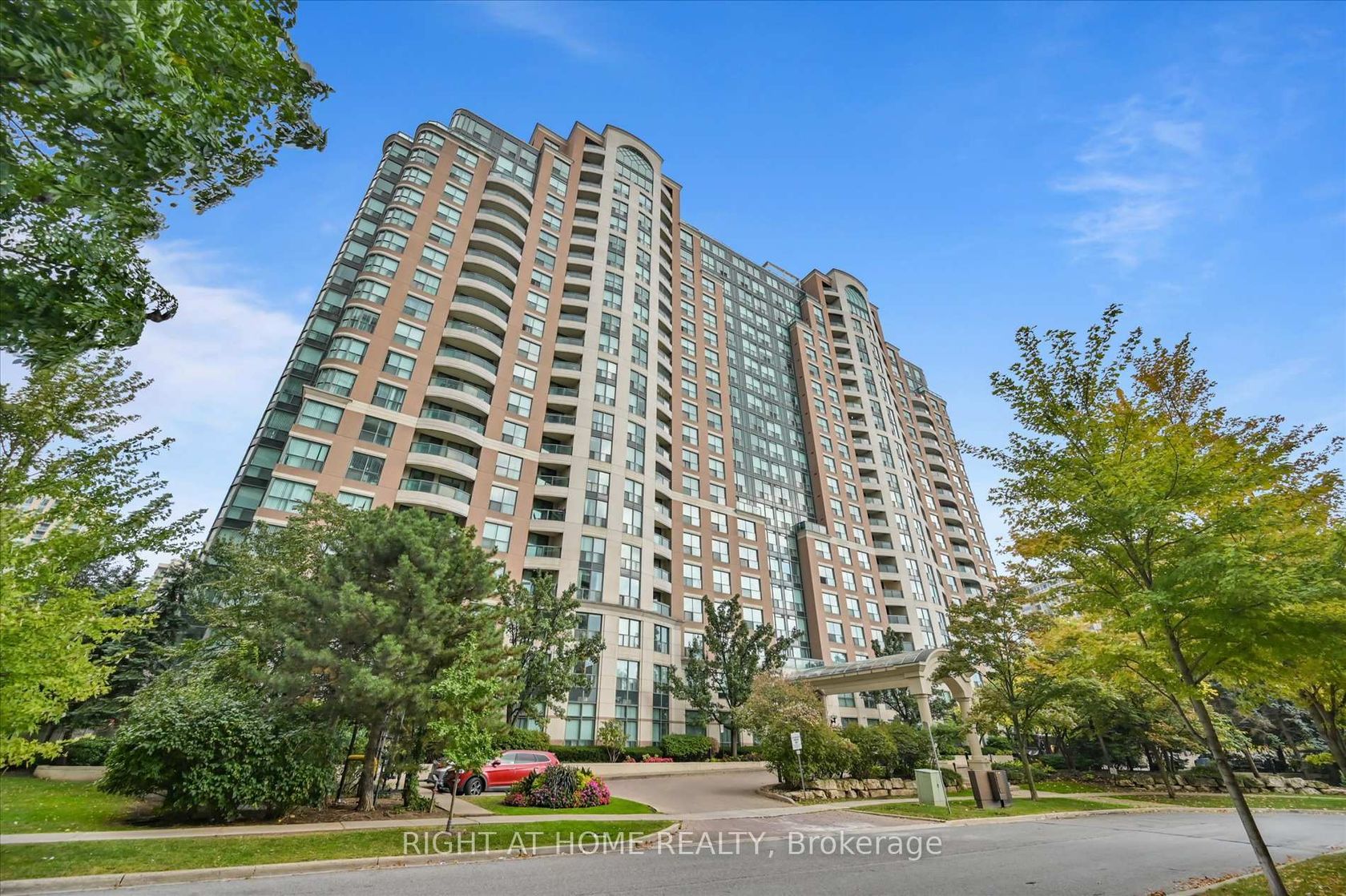 1118 - 23 Lorraine Drive, Willowdale West, Toronto by Loree Meneguzzi Real Estate 1118 - 23 Lorraine Drive, Willowdale West, Toronto