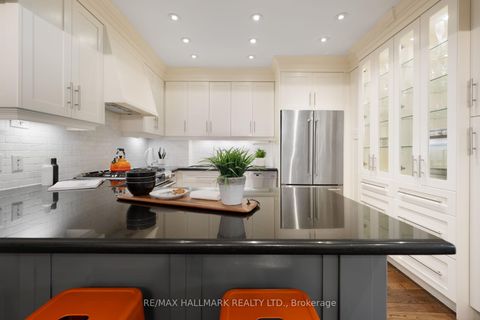 Photo 13 at 176 Melrose Avenue, Lawrence Park North, Toronto