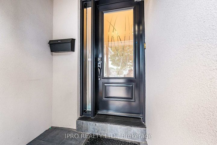 Photo 1 at 16 Ackrow Court, West Deane, Toronto